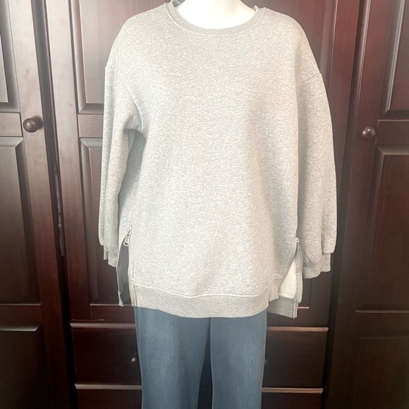 Oversized Fleece Sweatshirt with Zipper Detail - Picture 1 of 9
